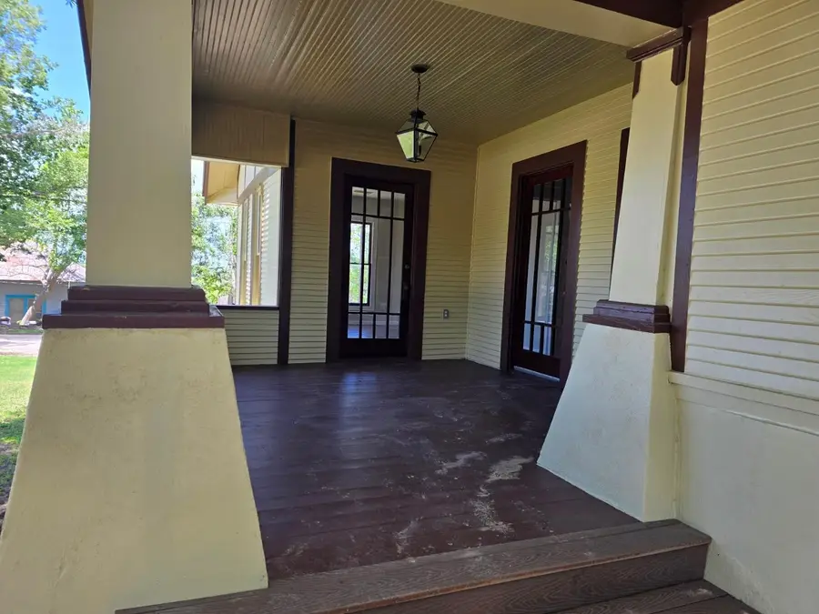 144 W Wallace St, Gonzales, TX 78629 - Image #3