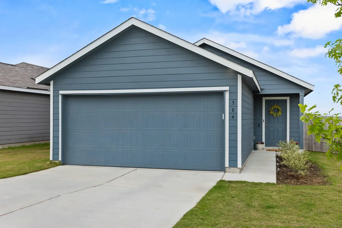 584 Commander Abbott Dr, Jarrell, TX 76537 - #1