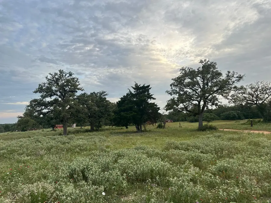 1118 N Woodland Trl, Rockdale, TX 77836 - #3