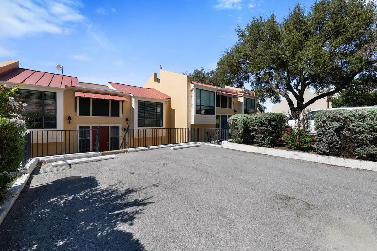 402 Hi Stirrup #E4, Horseshoe Bay, TX 78657 - #1