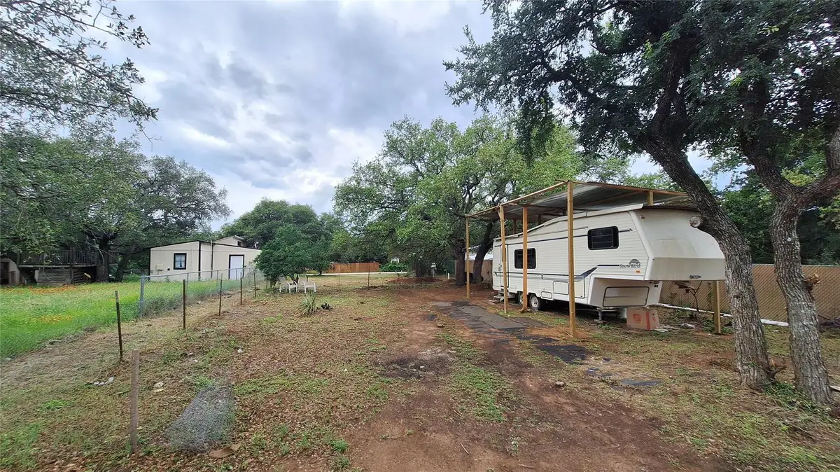 3331 Daisy St, Kingsland, TX 78639 - #1