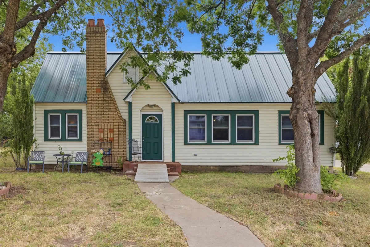 255 S Lampasas St, Bertram, TX 78605 - #1