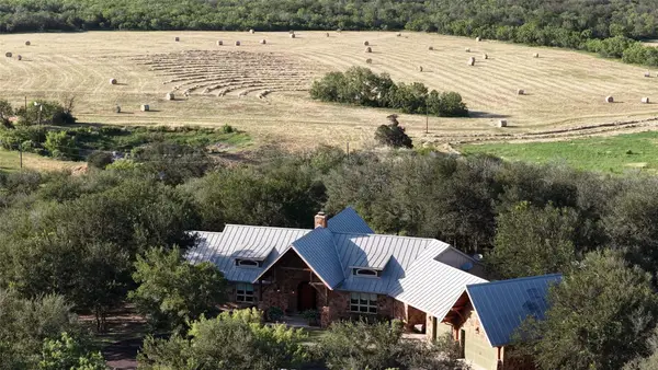 435 Placid Ln, Lockhart, TX 78644