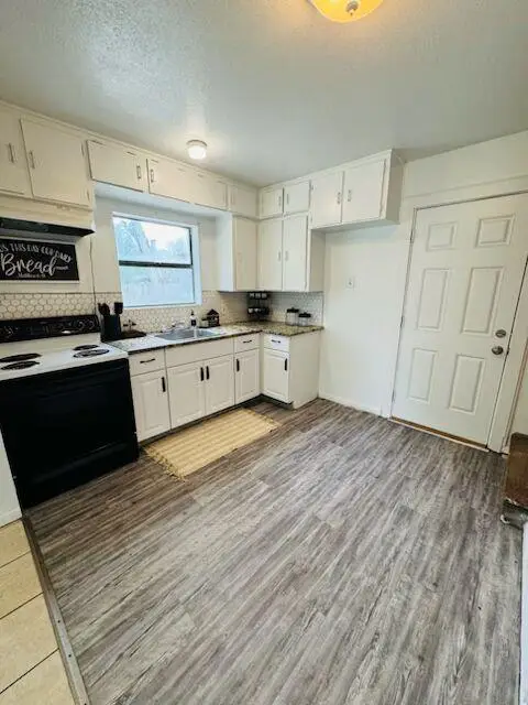 622 Trinity St, Lockhart, TX 78644 - #3