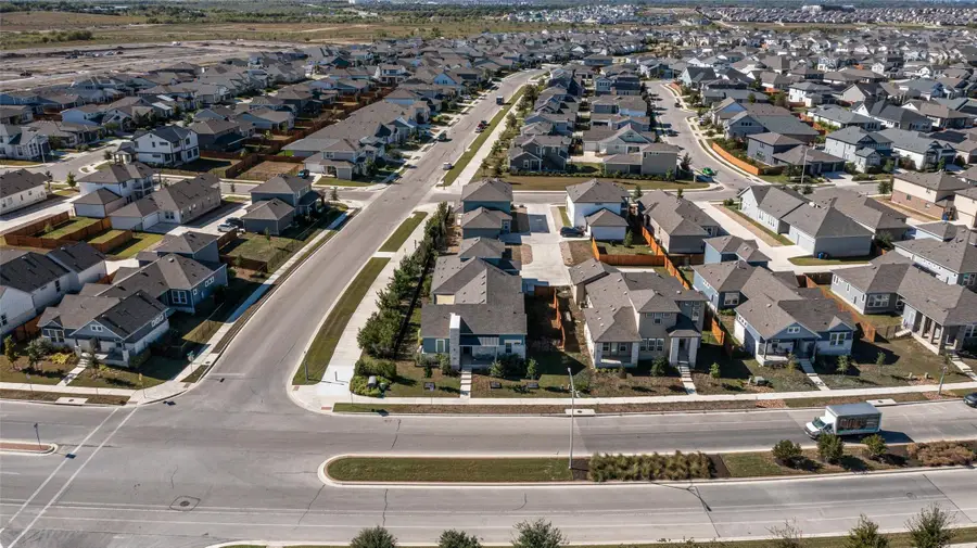 9212 Apogee, Austin, TX 78744 - Image #3