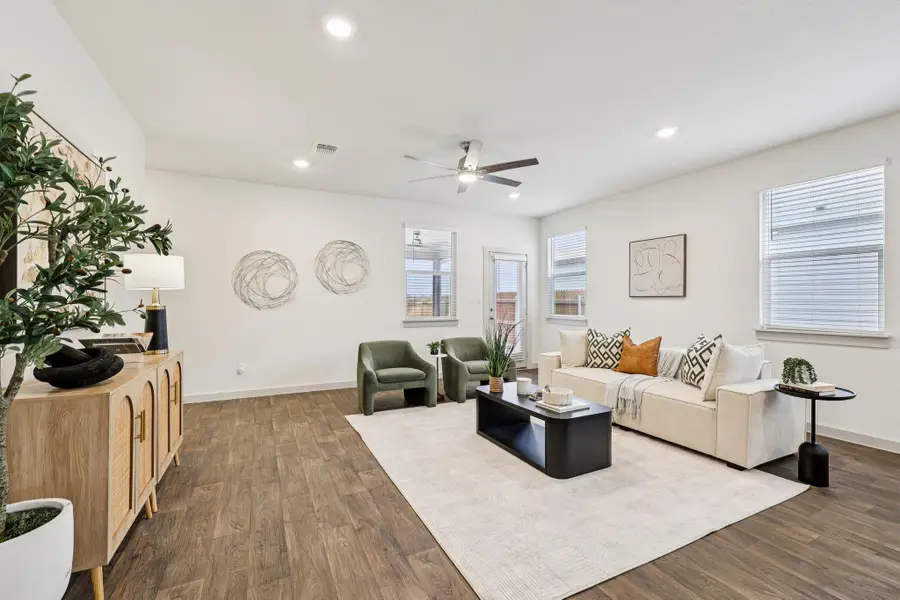 211 Big Sandy Creek Dr, Hutto, TX 78634 - #2