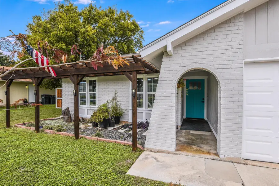 801 E Central Dr, Georgetown, TX 78628 - #3