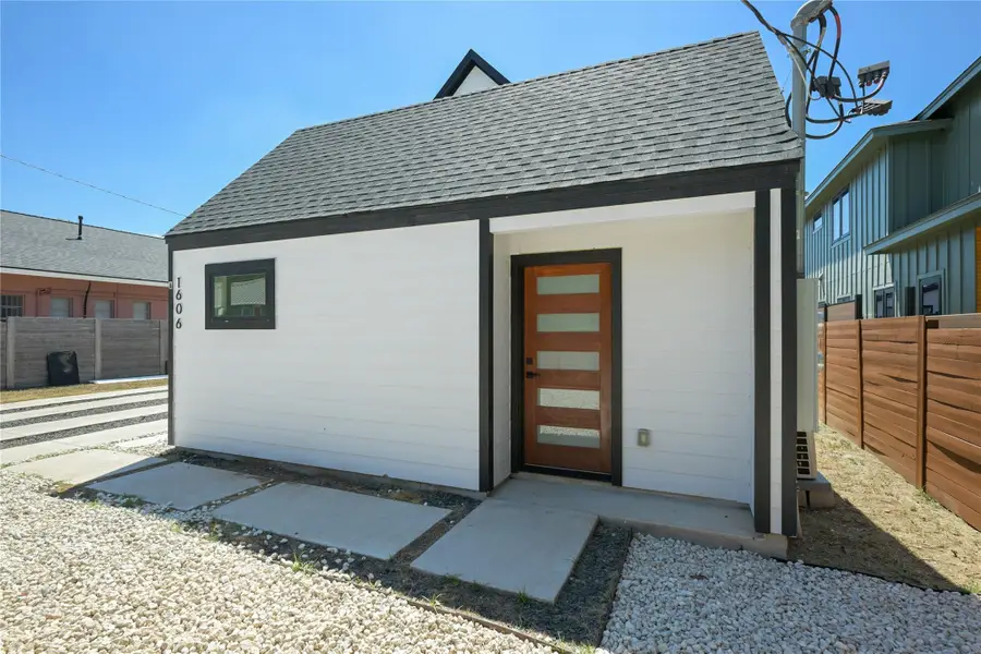 1606 Harvey St #1, Austin, TX 78702 - #2