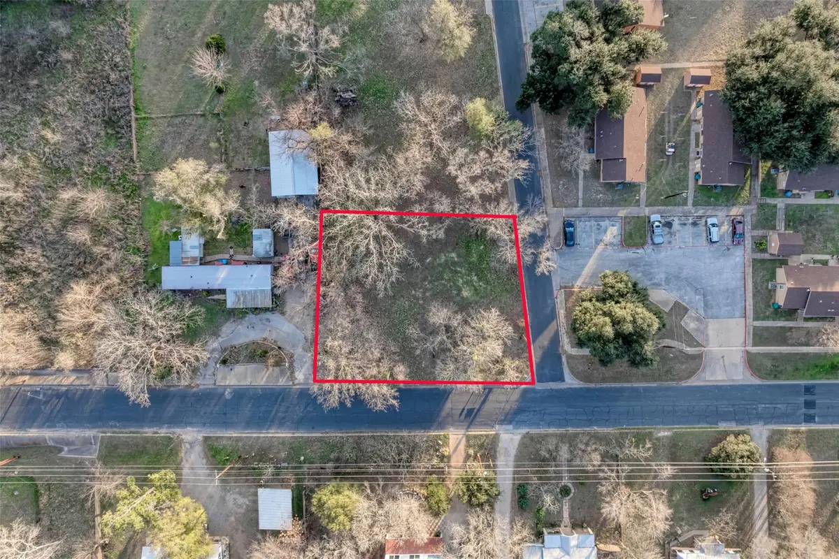 Lot 1 E Alamo St, Elgin, TX 78621 - Image #1