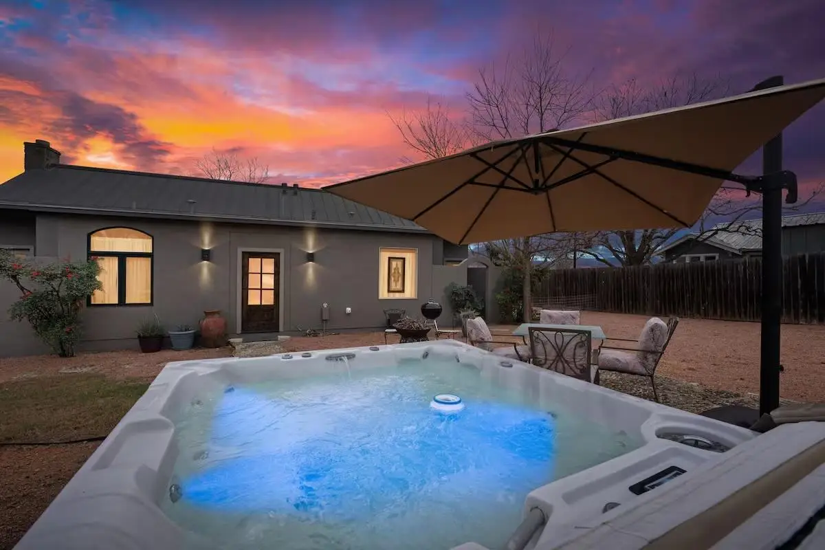 406 Cross Mountain Dr, Fredericksburg, TX 78624 - #1