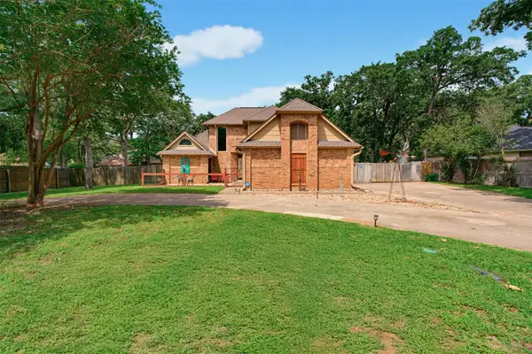 711 Brazos Ave, Rockdale, TX 76567