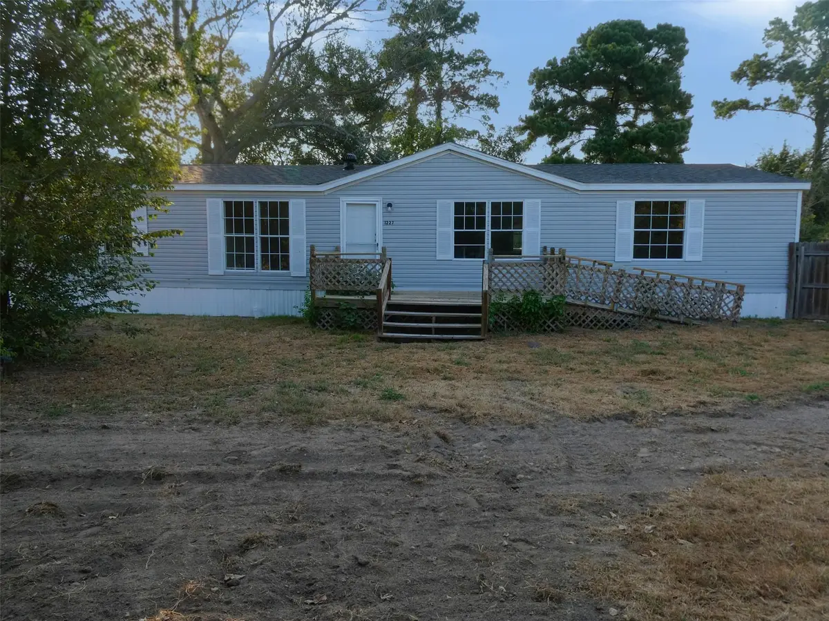 1227 Highway 71 W, Smithville, TX 78957 - #1