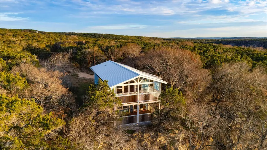 550 Cliffside Rd, Wimberley, TX 78676 - #2