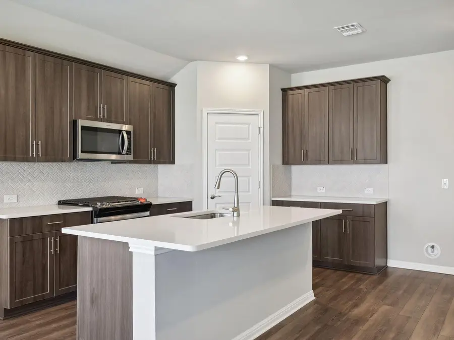 719 Universal Dr, Hutto, TX 78634 - #3