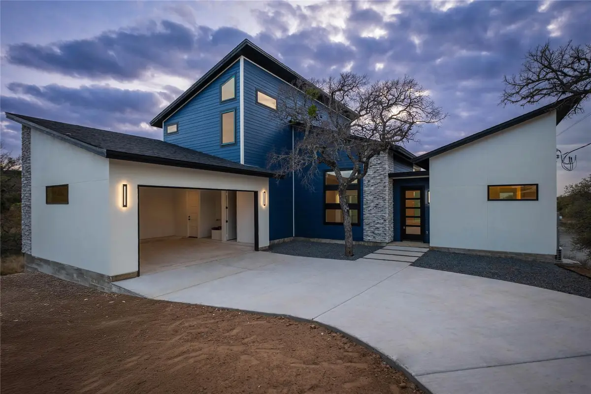 334 Lake Dr, Buchanan Dam, TX 78609 - #1