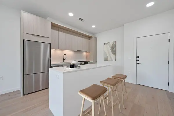 2209 S 1st St #218, Austin, TX 78704