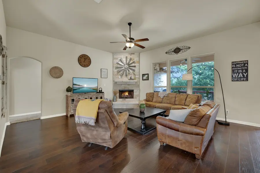 1937 Hunters Cv, New Braunfels, TX 78132 - #3