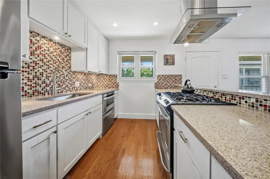 2301 Lawnmont Ave #8, Austin, TX 78756 - #3