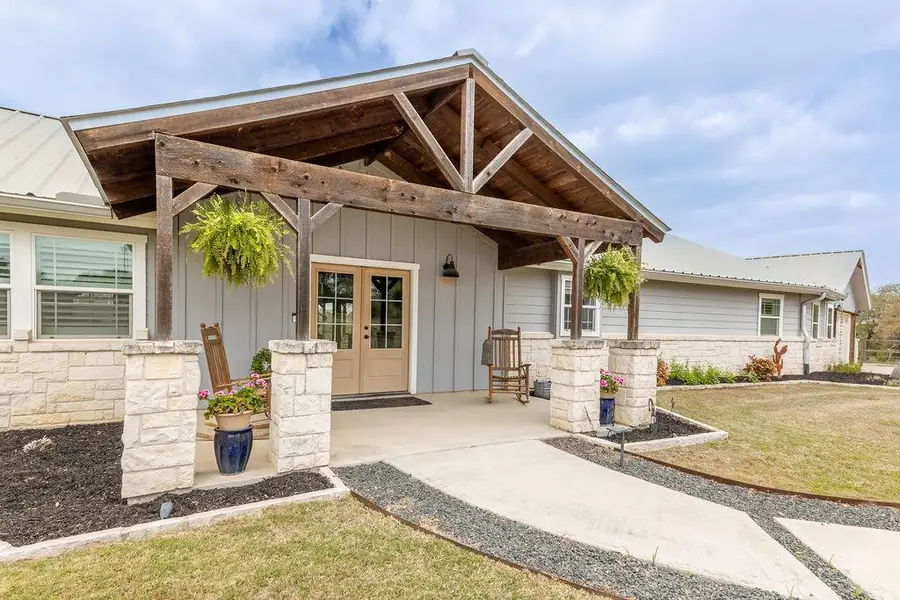 579 Triple S Trl, Johnson City, TX 78636 - #3