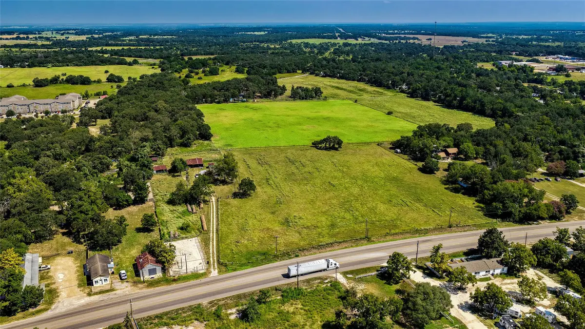 1331 E Cameron Ave, Rockdale, TX 76567 - #1