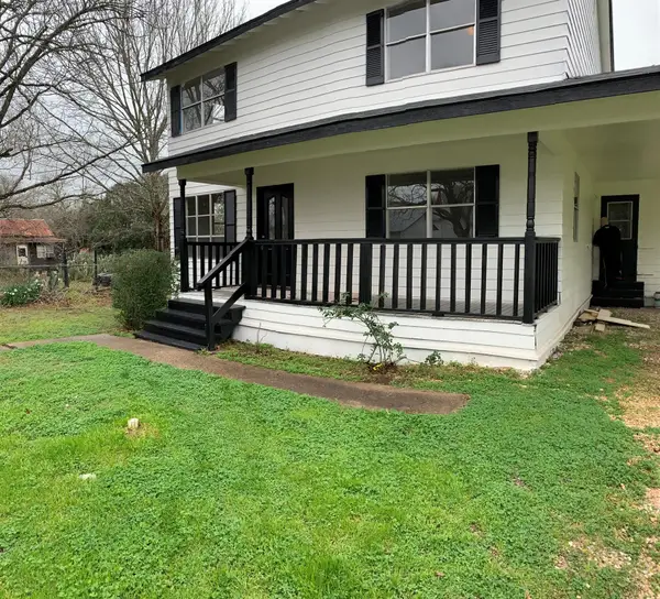 516 San Saba St, Lockhart, TX 78644