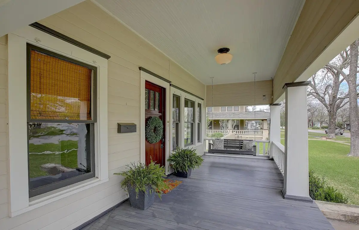 1806 S Main St, Georgetown, TX 78626 - #1