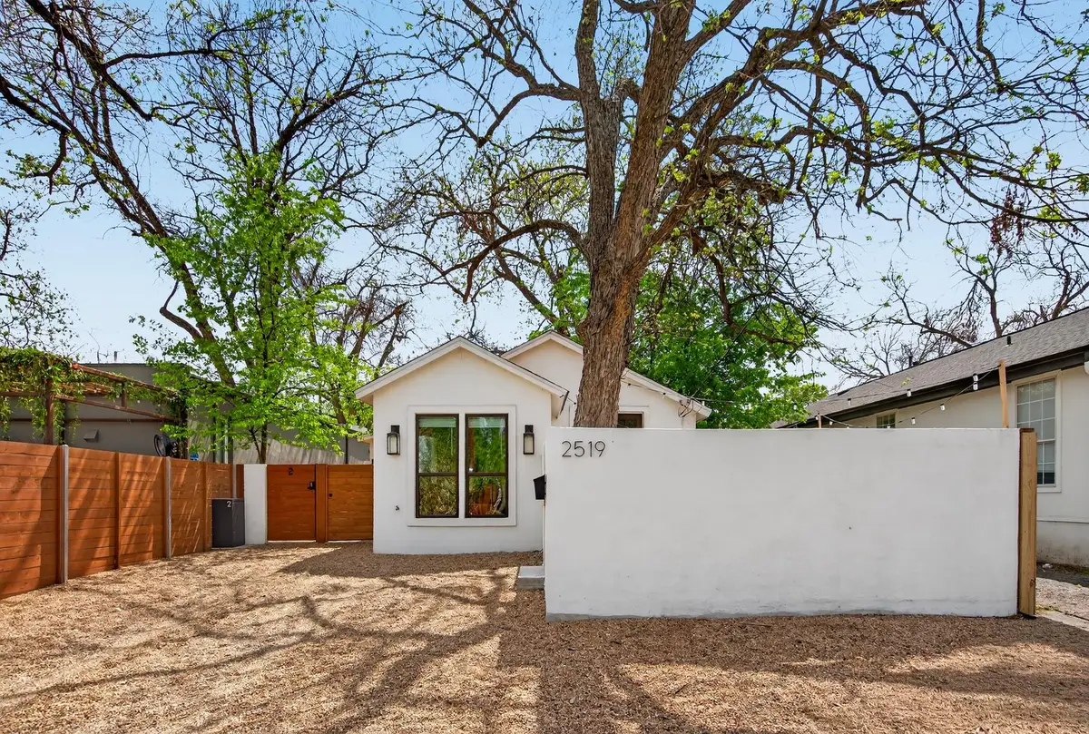 2519 E 4th St #1, Austin, TX 78702 - #1