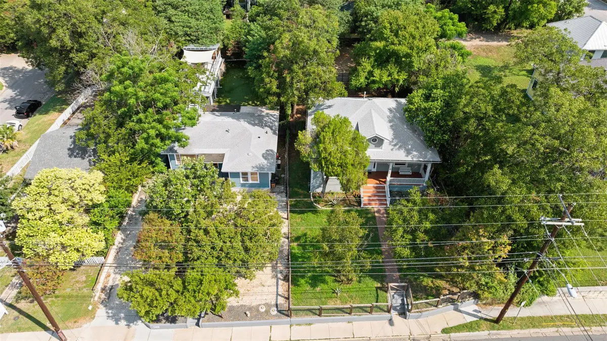 2102 E Martin Luther King Jr Blvd, Austin, TX 78702 - #1