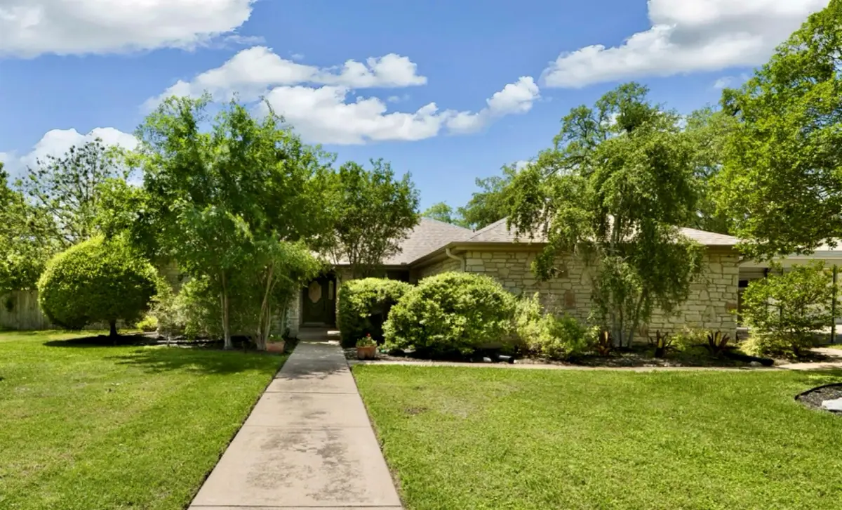 3805 Carmel Dr, Round Rock, TX 78681 - #1