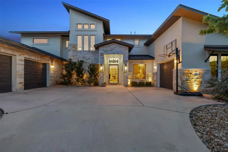 204 Ringtail Stream Dr, Lakeway, TX 78738 - Image #2