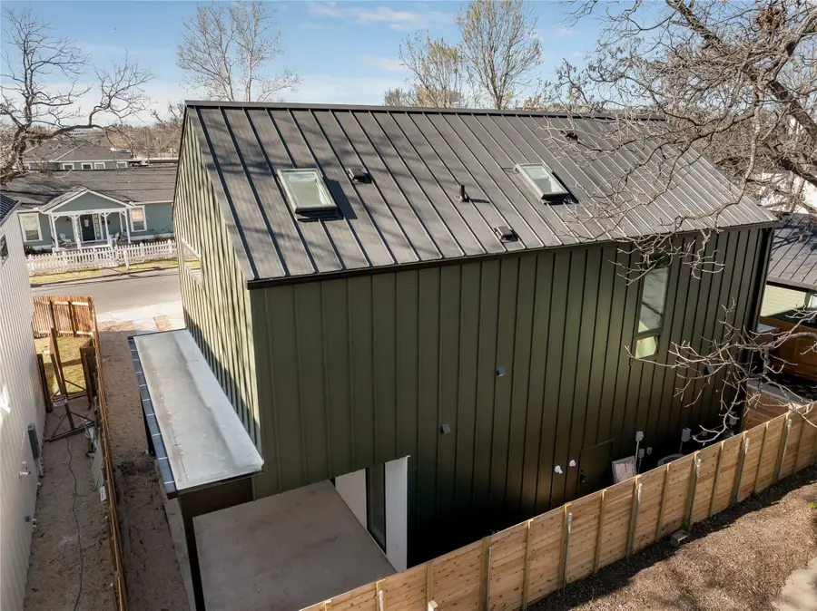 3412 Gonzales St #2, Austin, TX 78702 - #3