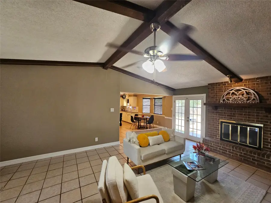 1648 Eastwood Dr, Seguin, TX 78155 - Image #3