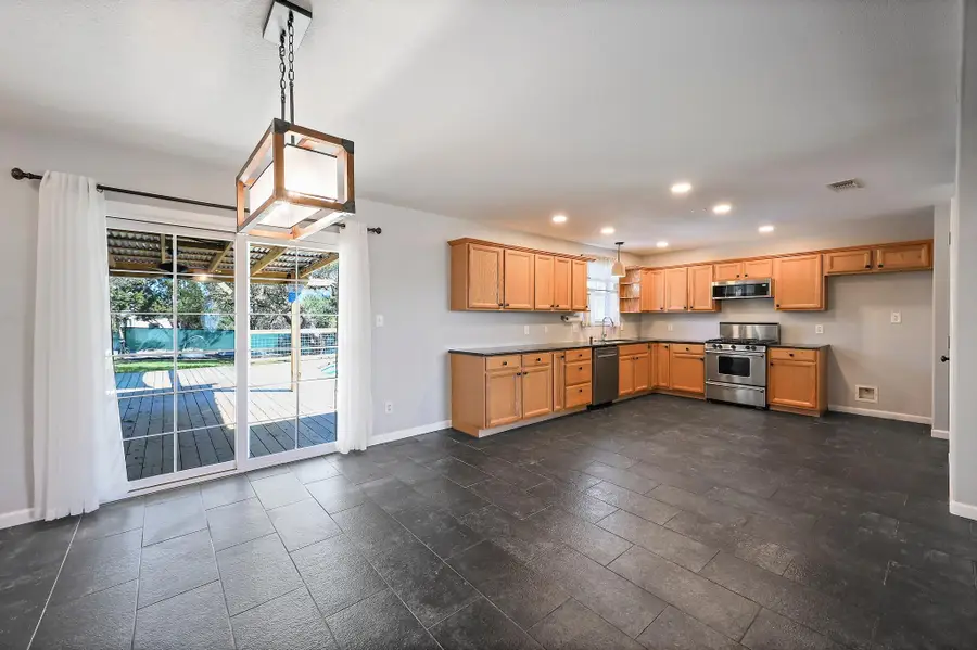 141 Arnold Dr, Canyon Lake, TX 78133 - #3