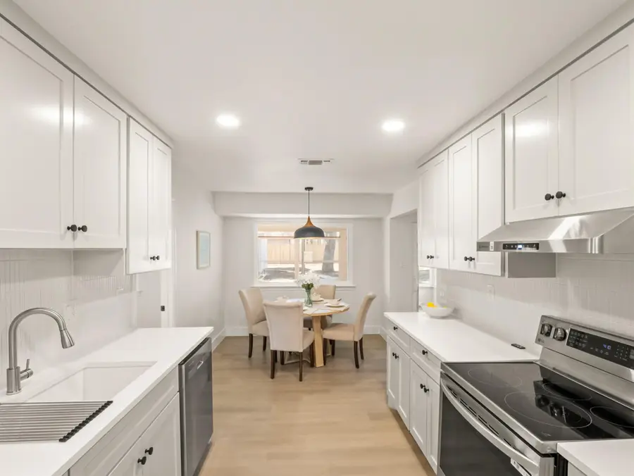 13210 Woodthorpe St, Austin, TX 78729 - #3