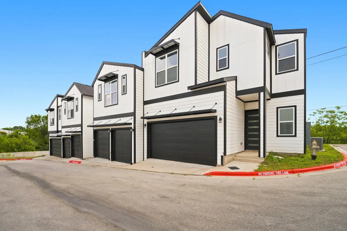 1300 Mckie Dr #33, Austin, TX 78752 - #1