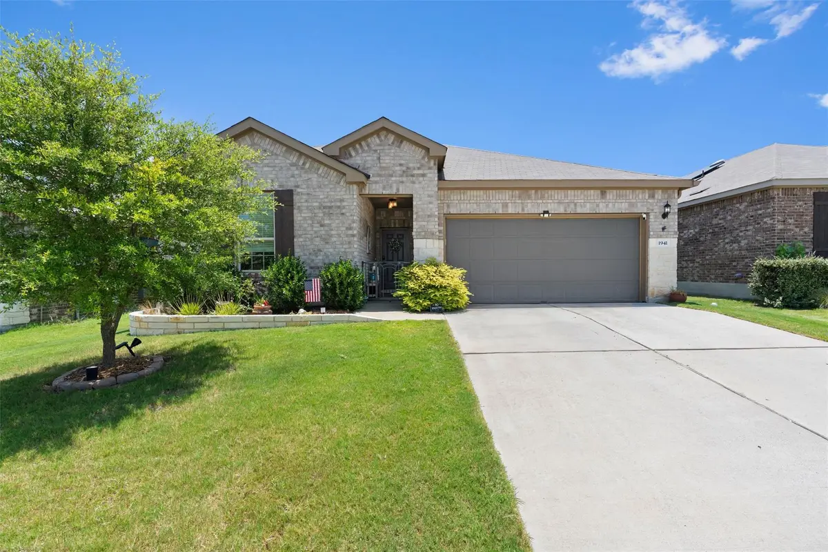 1941 T H Johnson Dr, Taylor, TX 76574 - #1