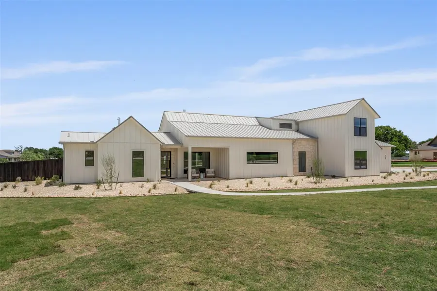 298 Glenview Cir, Belton, TX 76513 - Image #2