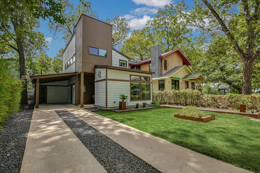613 W Johanna St, Austin, TX 78704 - #2