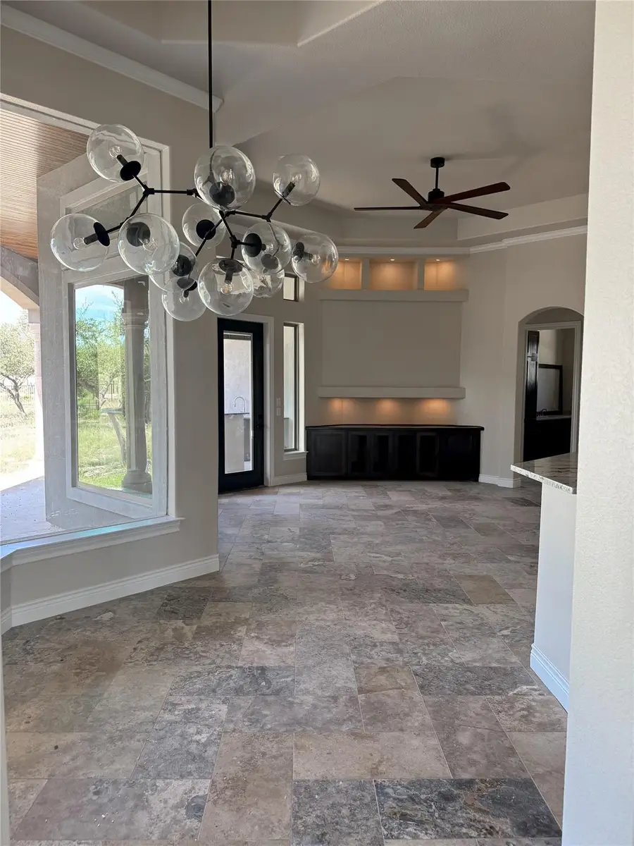 108 Lakeview Estates Dr, Belton, TX 76513 - #2