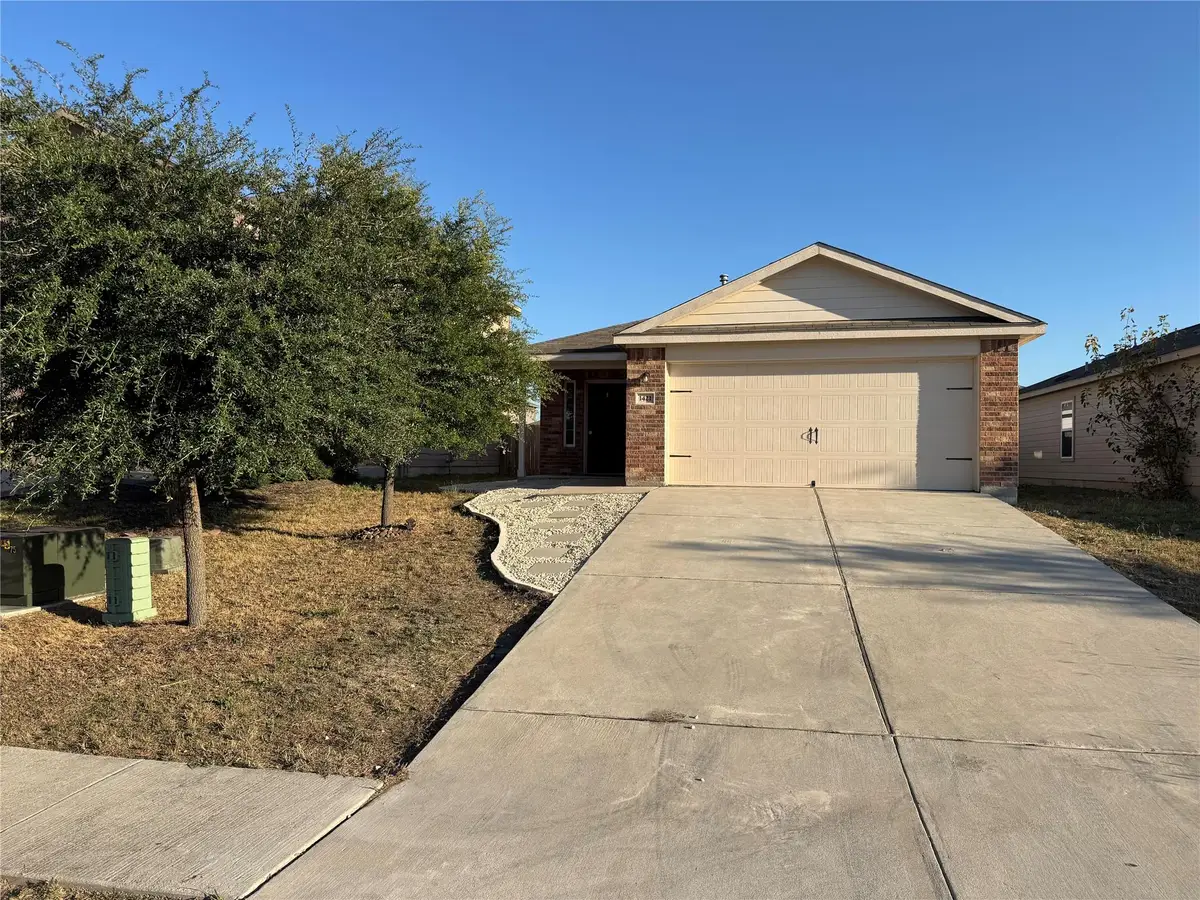 1421 Breanna Ln, Kyle, TX 78640 - #1