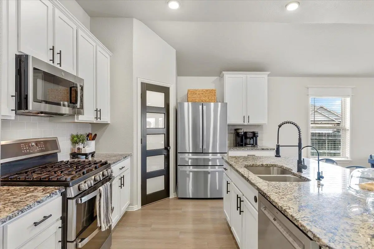 205 Bright Star Ln, Georgetown, TX 78628 - #1