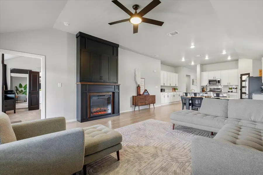 205 Bright Star Ln, Georgetown, TX 78628 - #2