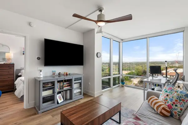 300 Bowie St #1006, Austin, TX 78703