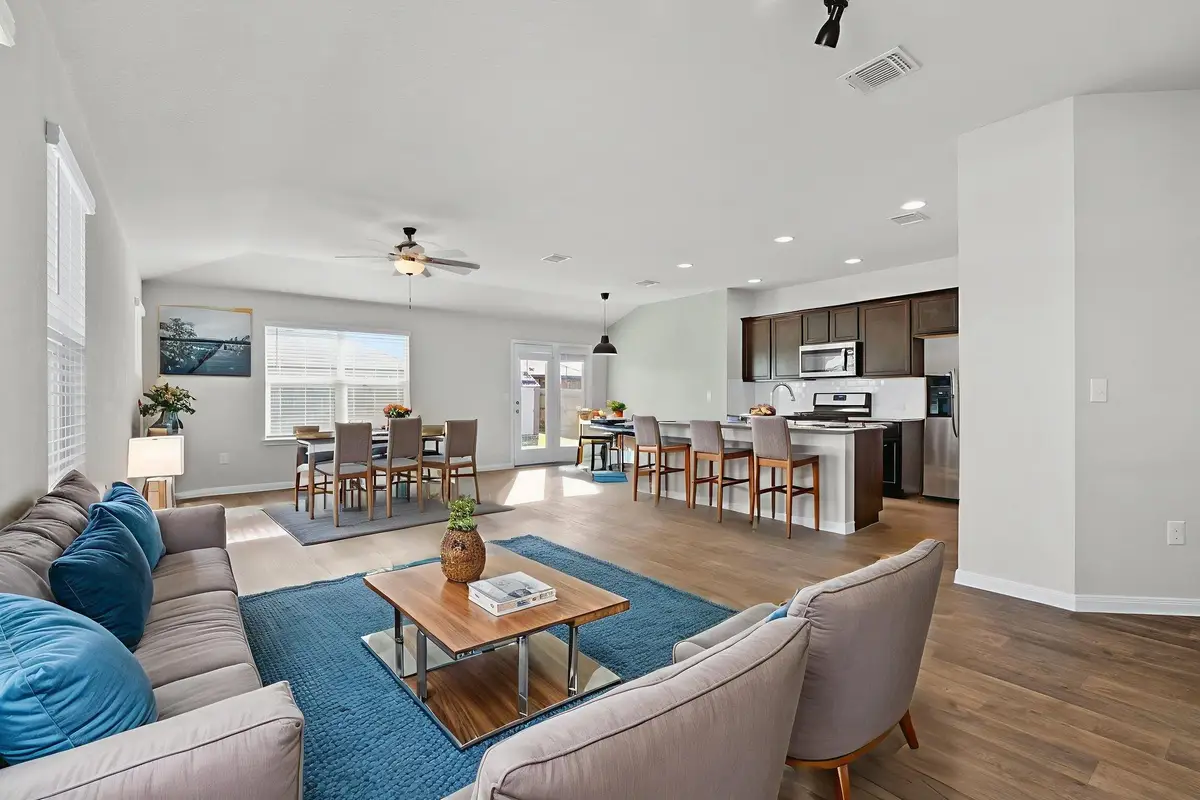 124 Harlan Dr, Hutto, TX 78634 - Image #1