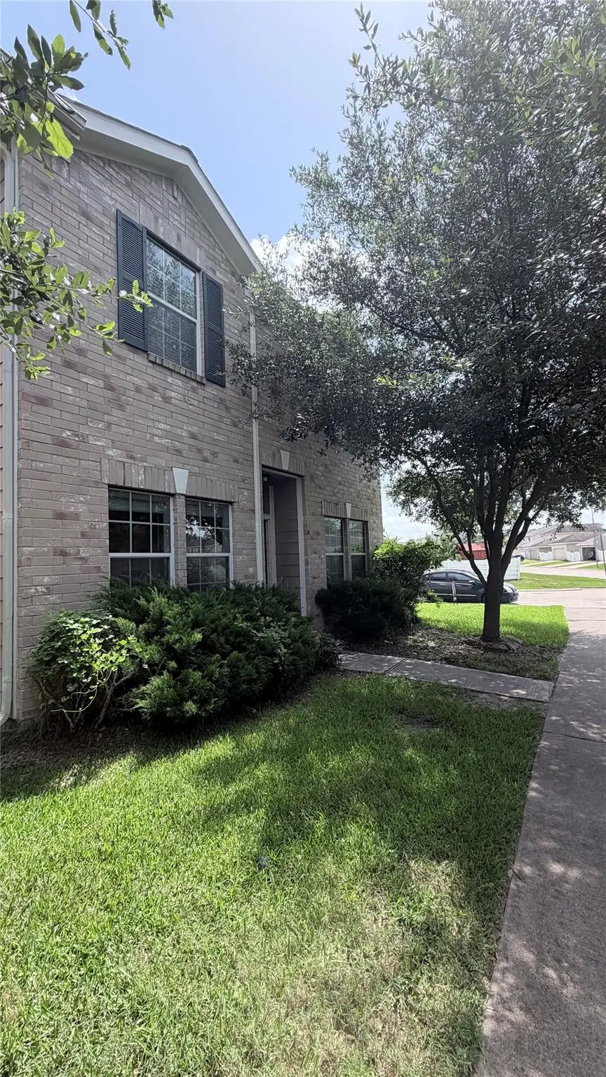 11932 Jelicoe Dr, Houston, TX 77047 - #2