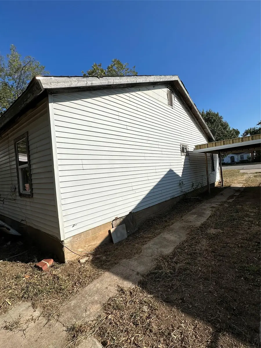 705 E Highway 82, Nocona, TX 76255 - Image #3