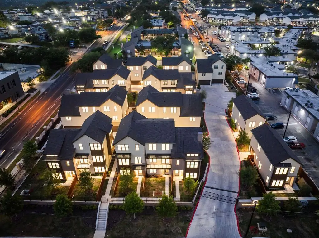 2209 Woodland Ave #1202, Austin, TX 78741 - #1