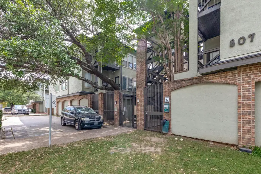 807 W 25th St #214, Austin, TX 78705 - #2