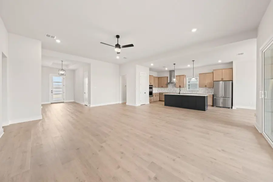 309 E Luna Blue Ln, Jarrell, TX 76537 - #3