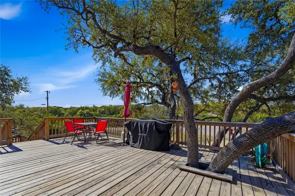 733 Private Road 1507, Bandera, TX 78003